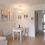 Au Coeur Du Golf, Proche Du Et Velodyssee דירה
