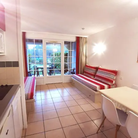 Apartment Au Coeur Du Golf, Proche Du Et Velodyssee Biscarrosse