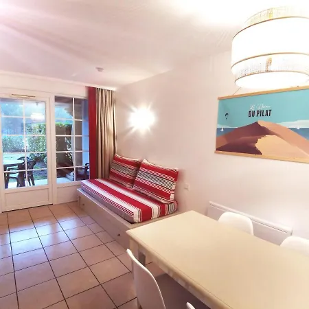 Au Coeur Du Golf, Proche Du Et Velodyssee Apartment *