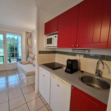 Apartment Au Coeur Du Golf, Proche Du Et Velodyssee Biscarrosse