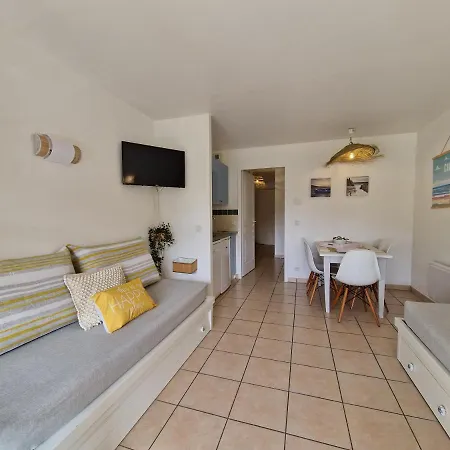 Apartment Au Coeur Du Golf, Proche Du Et Velodyssee Biscarrosse