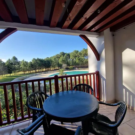 Apartmán Au Coeur Du Golf, Proche Du Et Velodyssee *
