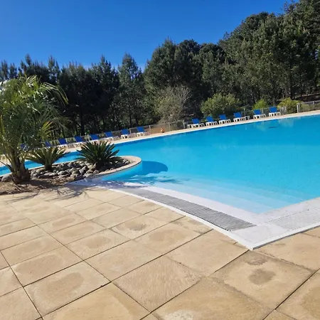 Au Coeur Du Golf, Proche Du Et Velodyssee Apartmán