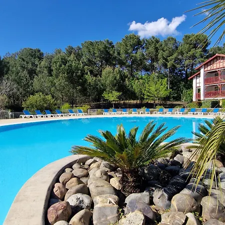 Apartmán Au Coeur Du Golf, Proche Du Et Velodyssee *