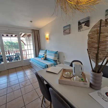 Apartment Au Coeur Du Golf, Proche Du Et Velodyssee