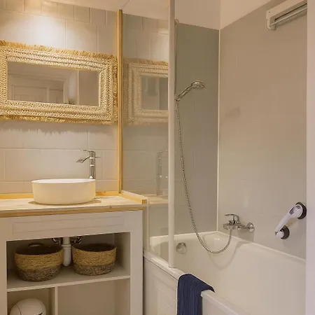 Au Coeur Du Golf, Proche Du Et Velodyssee Apartmán